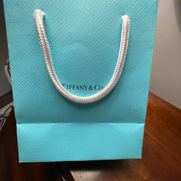 Return to Tiffany - Tiffany Blue® Double Heart Tag Pendant in Silver, Small - Picture 8 of 13